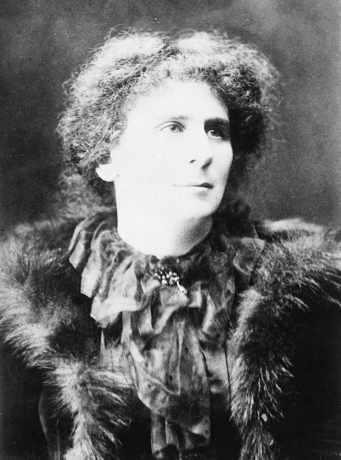 Retrato de Hertha Ayrton, engenheira e inventora britânica